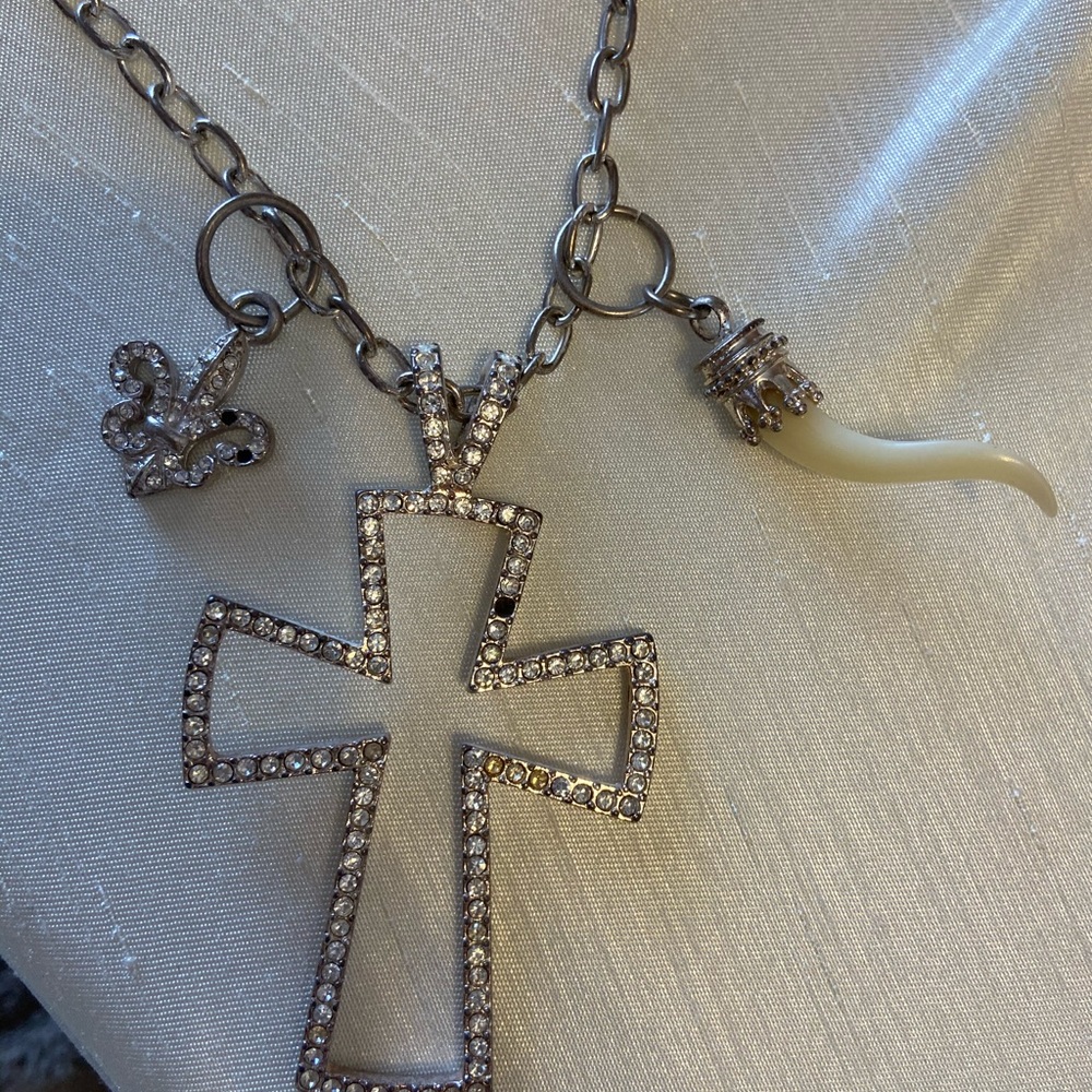 Guess cross - Picture 3 of 3